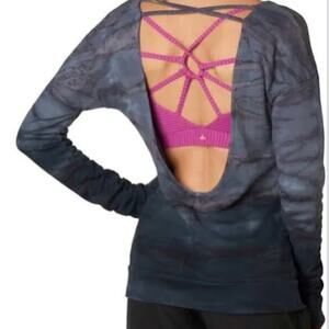 PrAna Deelite Pullover Drop Back French Terry Cotton Blue Tie Dye Sweatshirt